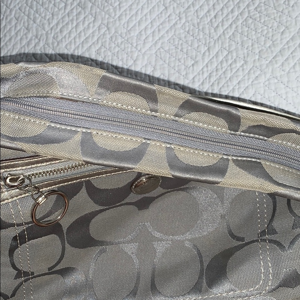Purse - Picture 7 of 8